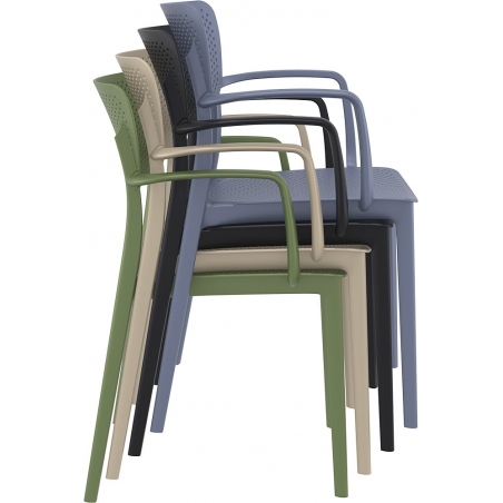 Stylowe Krzesło ażurowe z podłokietnikami Loft Oliwkowe Siesta do restauracji i kawiarni.