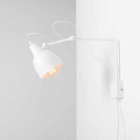 Soho Small white scandinavian wall lamp with arm Aldex