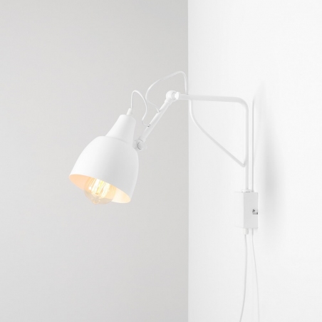Soho Small white scandinavian wall lamp with arm Aldex