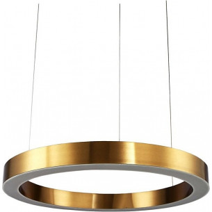 Designerska Lampa mosiężna wisząca Circle LED 40 Step Into Design nad stół.