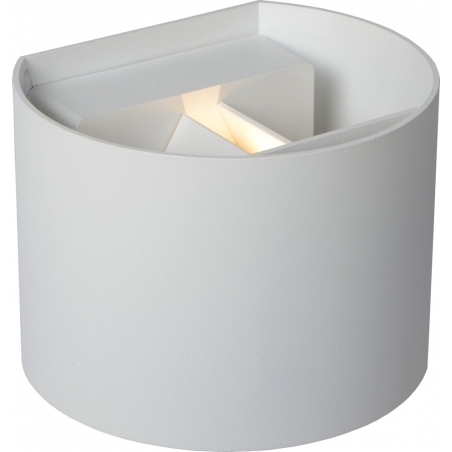 Stylowy Kinkiet łazienkowy Axi Round LED biały Lucide obok lustra