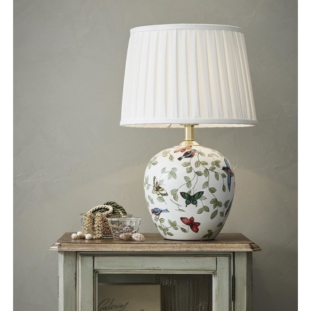 Stylowa Lampa stołowa ceramiczna Mansion 31 Biała Markslojd do salonu.