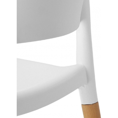 Cole white polypropylene chair with wooden legs Intesi
