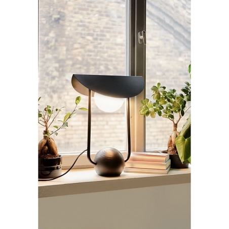 Lampa stołowa szklana na drewnianej podstawie Erter czarna Ummo