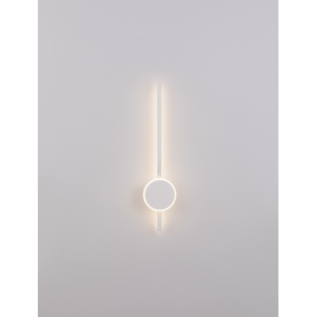 Lampy nowoczesne. Kinkiet pionowy dekoracyjny Time LED 60cm biały do salonu i sypialni
