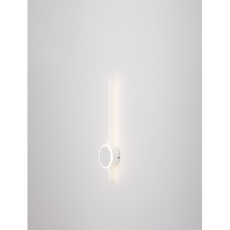 Lampy nowoczesne. Kinkiet pionowy dekoracyjny Time LED 60cm biały do salonu i sypialni