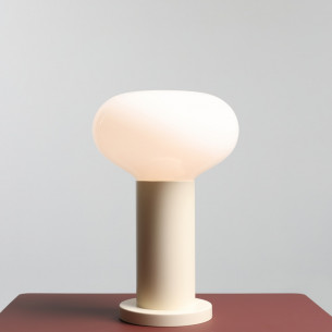Lampka stołowa szklana Flo Cream 19cm H29cm opal / kremowy Aldex