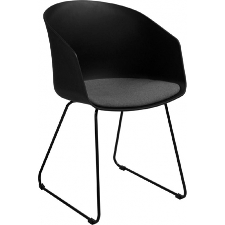 Wygodne Krzesło plastikowe z podłokietnikami Moon czarne Actona do salonu, kuchni i jadalni.