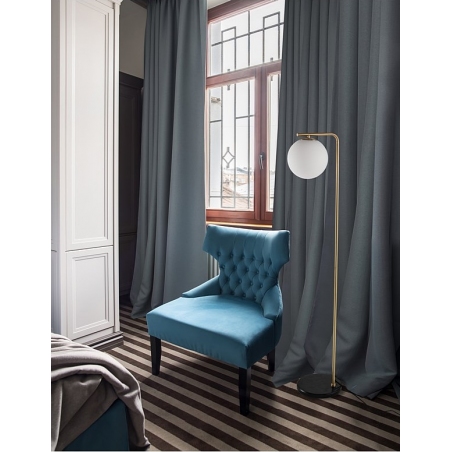 Elegancka Lampa podłogowa szklana kula designerska Arezzo biało-złota do salonu i sypialni