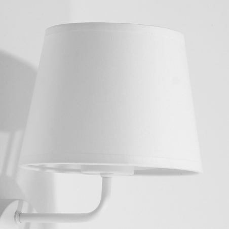 Ładny Kinkiet z abażurem i lampką do czytania Maja LED biały TK Lighting do sypialni i salonu.