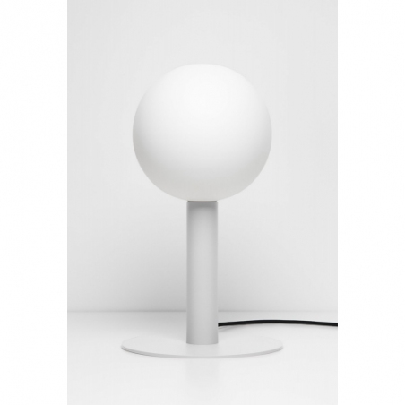 Lampa na komodę. Stylowa Lampa stołowa designerska Matuba Table Bright White LoftLight