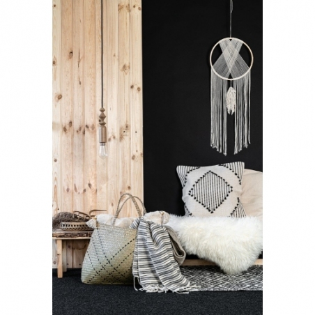 Skandynawska Lampa drewniana wisząca z czarnym przewodem Loft Tammi Kolorowe kable do sypialni i kuchni