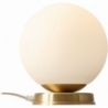 Stylowa Lampa stołowa szklana kula Ball Brass 20 biało-mosiężna Aldex na komodę