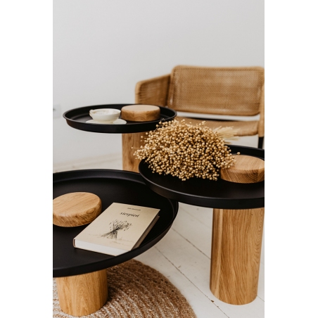 Stylowy Stolik boczny drewniany z tacą Tyk 43 dębowo-czarny Nordifra do salonu i sypialni