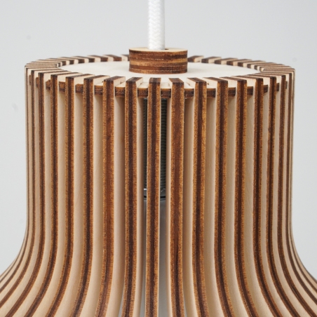 Skandynawska lampa ze sklejki wisząca Graal 30 PLYstudio do sypialni