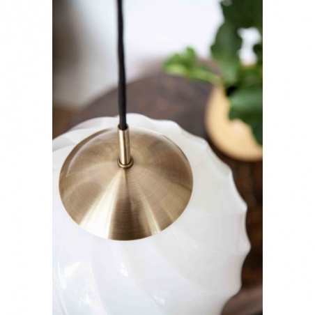 Designerska Lampa wisząca szklana kula Twist 15cm opal/mosiądz HaloDesign do salonu, kuchni i jadalni
